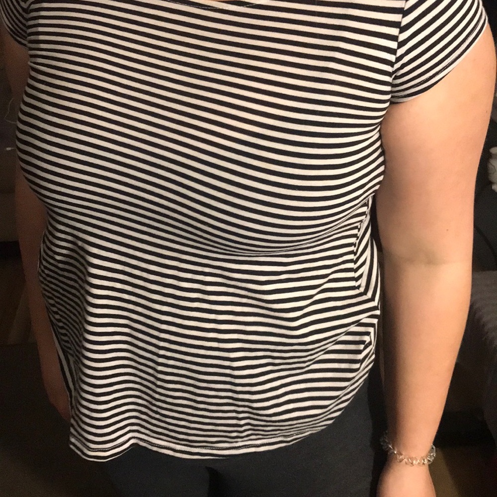 Short sleeve block and white striped shirt S O